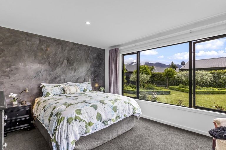 Photo of property in 2 Stowmore Lane, Lower Shotover, Queenstown, 9371