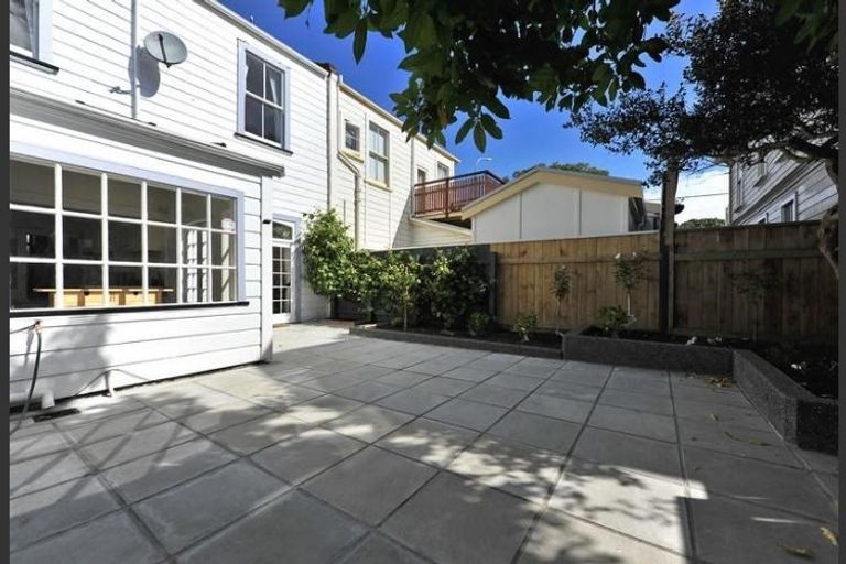 Photo of property in 86 Tinakori Road, Thorndon, Wellington, 6011