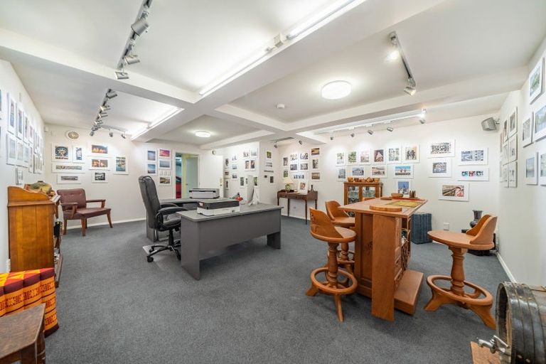 Photo of property in 39 Blue Mountains Road, Silverstream, Upper Hutt, 5019