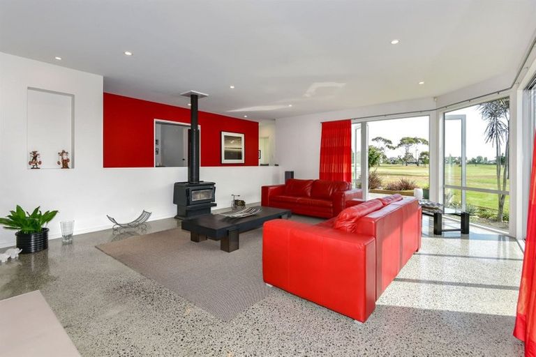 Photo of property in 18 Fishermans Rest, Waimairi Beach, Christchurch, 8083