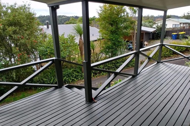 Photo of property in 34 Pemberton Avenue, Bayview, Auckland, 0629