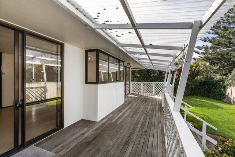 Photo of property in 1/3175 Great North Road, New Lynn, Auckland, 0600