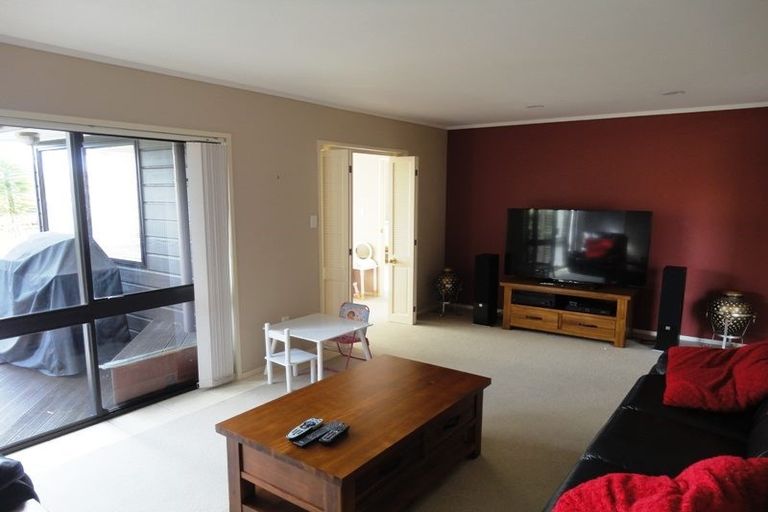 Photo of property in 1/24 Northpark Avenue, Northpark, Auckland, 2013