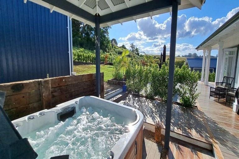 Photo of property in 9 Lone Gum Lane, Kerikeri, 0230