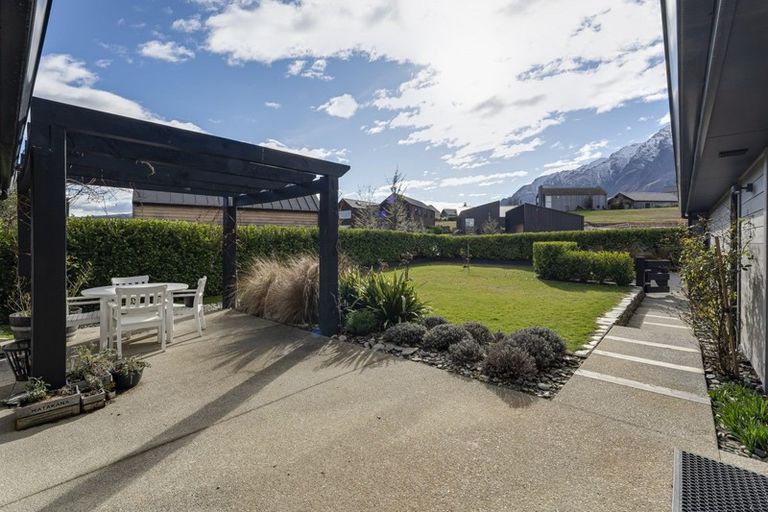Photo of property in 77 Jacks Point Rise, Jacks Point, Queenstown, 9371