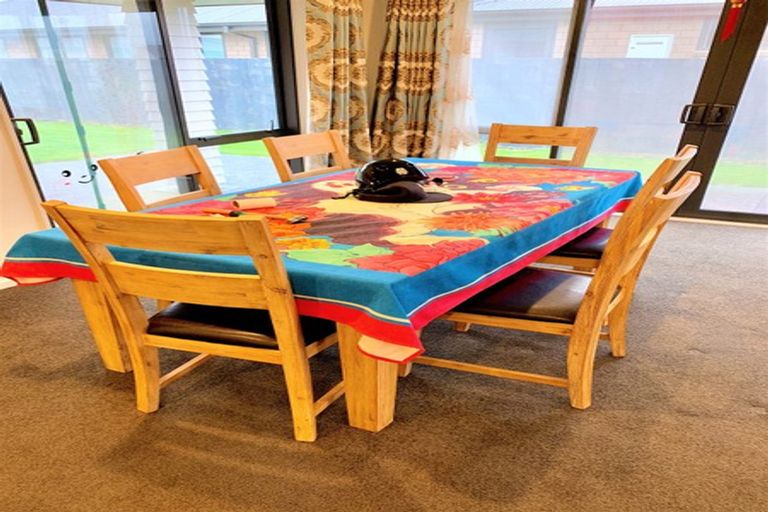 Photo of property in 10 Hubbard Street, Wigram, Christchurch, 8042