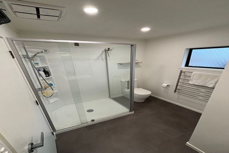 Photo of property in 1/5 Strid Road, Te Atatu South, Auckland, 0610