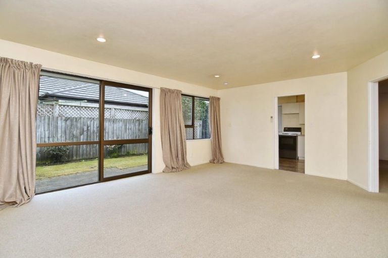 Photo of property in 1/271 Wairakei Road, Bryndwr, Christchurch, 8053