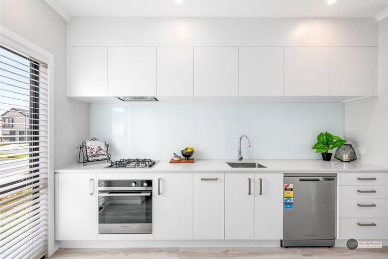 Photo of property in 15 Balmerino Lane, Wallaceville, Upper Hutt, 5018