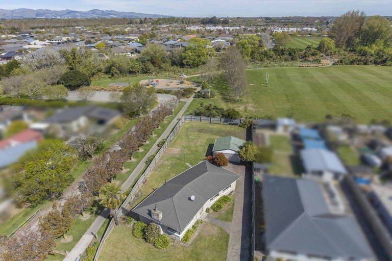Photo of property in 67 Englefield Road, Northwood, Christchurch, 8051