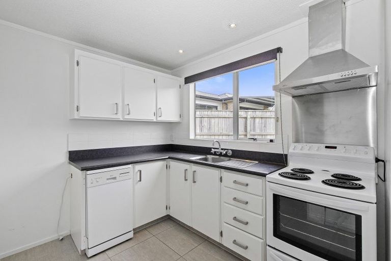 Photo of property in 3/6 Awamutu Grove, Waiwhetu, Lower Hutt, 5010