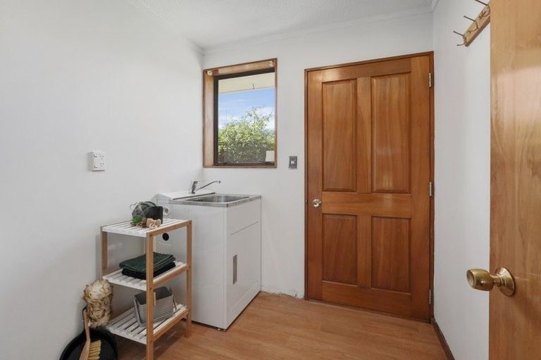 Photo of property in 5 Chilton Drive, Paraparaumu, 5032