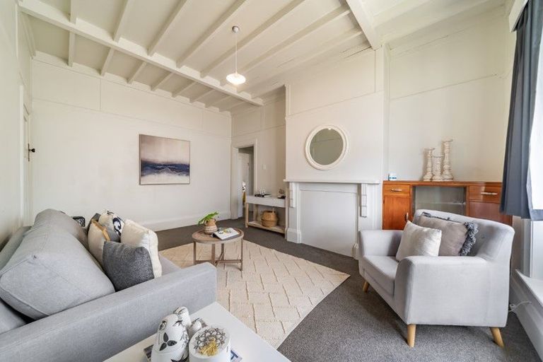 Photo of property in 8 Roxburgh Grove, Petone, Lower Hutt, 5012