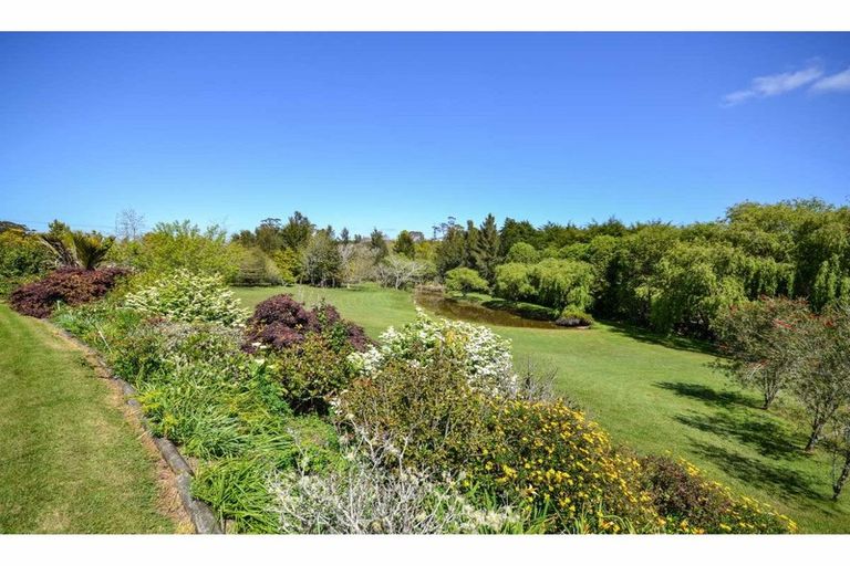 Photo of property in 68 Wiroa Road, Kerikeri, 0293