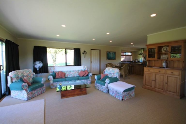 Photo of property in 37 Holland Close, Pauanui, Hikuai, 3579