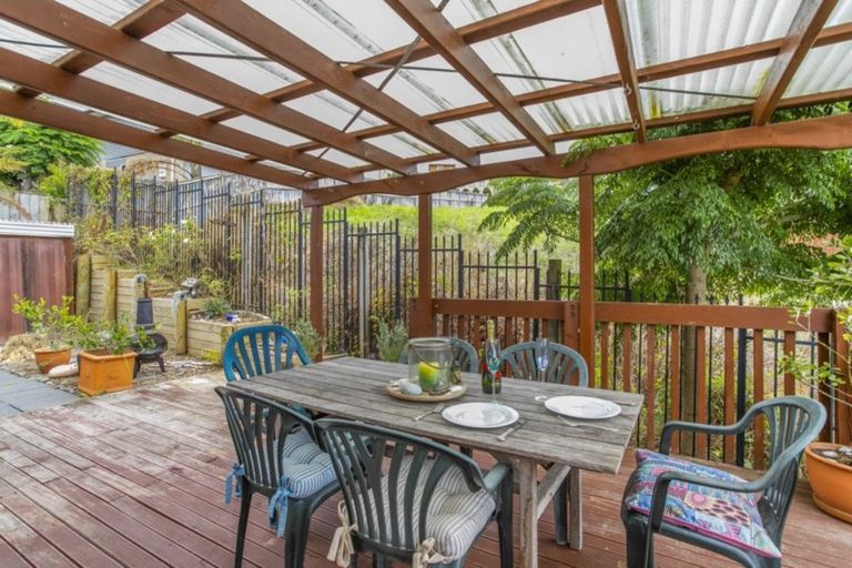 Photo of property in 12 Valley Fields Place, Pukekohe, 2120