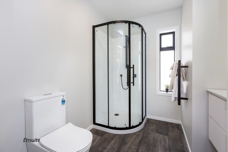 Photo of property in 42b Moeraki Road, Maoribank, Upper Hutt, 5018