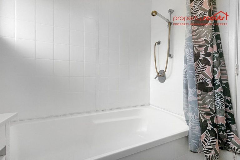 Photo of property in 5 Simpson Road, Ranui, Auckland, 0612