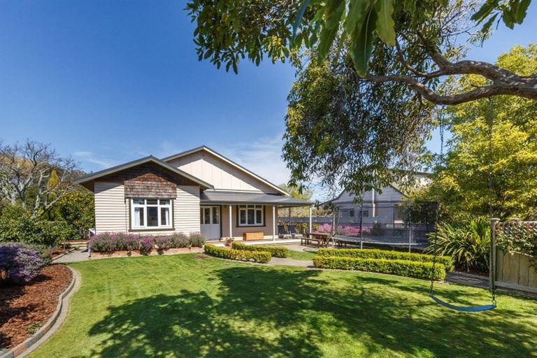 Photo of property in 32 Manson Street, Terrace End, Palmerston North, 4410