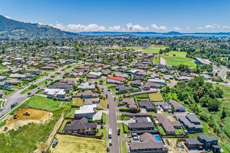 Photo of property in 9 Baxendale Drive, Matipo Heights, Rotorua, 3015