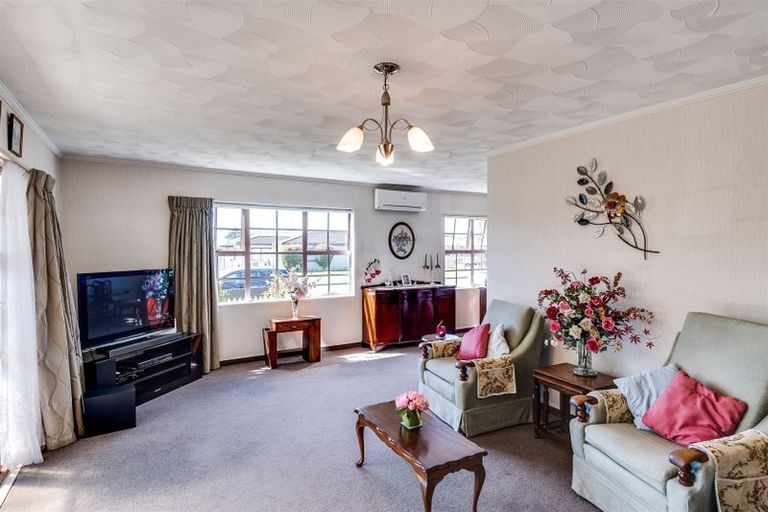 Photo of property in 2/442 Gloucester Street, Taradale, Napier, 4112