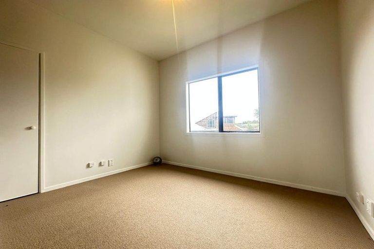 Photo of property in 24b Duncan Avenue, Te Atatu South, Auckland, 0610