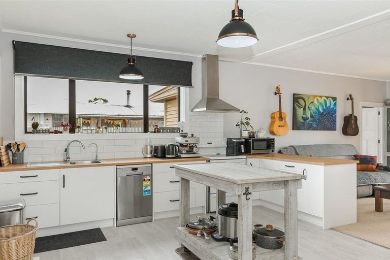 Photo of property in 20 Bentham Street, Westport, 7825