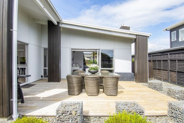 Photo of property in 11 Oriental Parade, Papamoa Beach, Papamoa, 3118