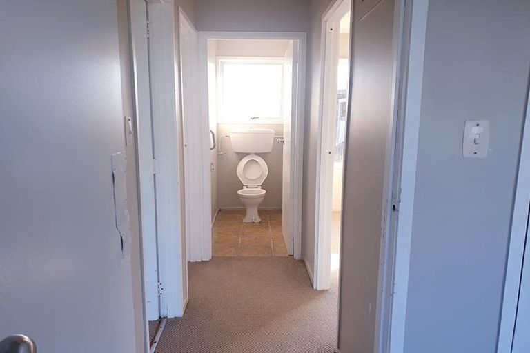 Photo of property in 1/1 Greenock Road, Ranui, Auckland, 0612