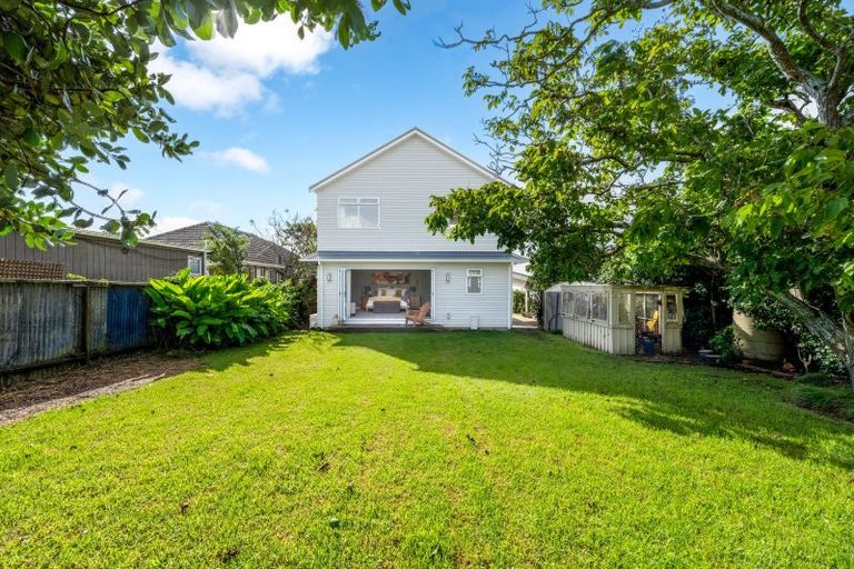 Photo of property in 93 Dunkirk Road, Panmure, Auckland, 1072