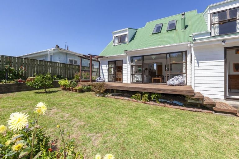 Photo of property in 44 Dale Road, Raumati South, Paraparaumu, 5032