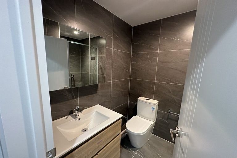 Photo of property in 2/10 Orchard Street, Wadestown, Wellington, 6012