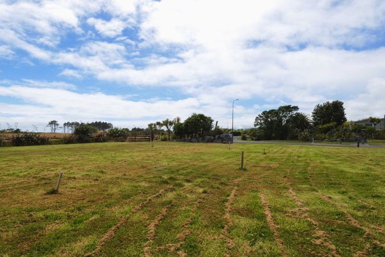 Photo of property in 2 Elley Drive, Carters Beach, Westport, 7825