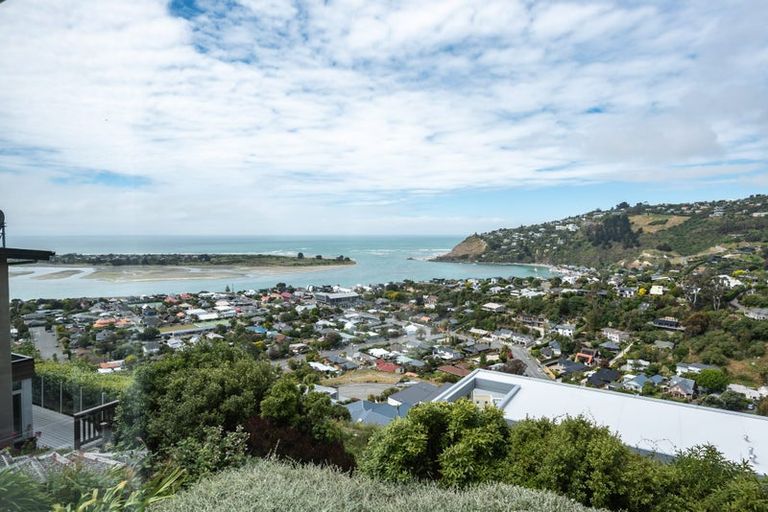 Photo of property in 2 Redcliffs View Lane, Redcliffs, Christchurch, 8081