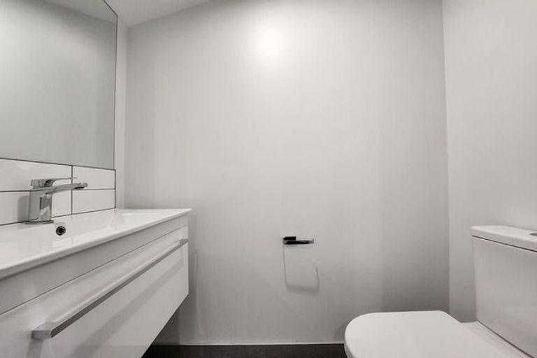 Photo of property in 28a Redwood Avenue, Tawa, Wellington, 5028