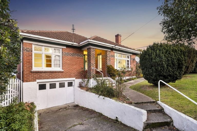 Photo of property in 79 Middleton Road, Kew, Dunedin, 9012