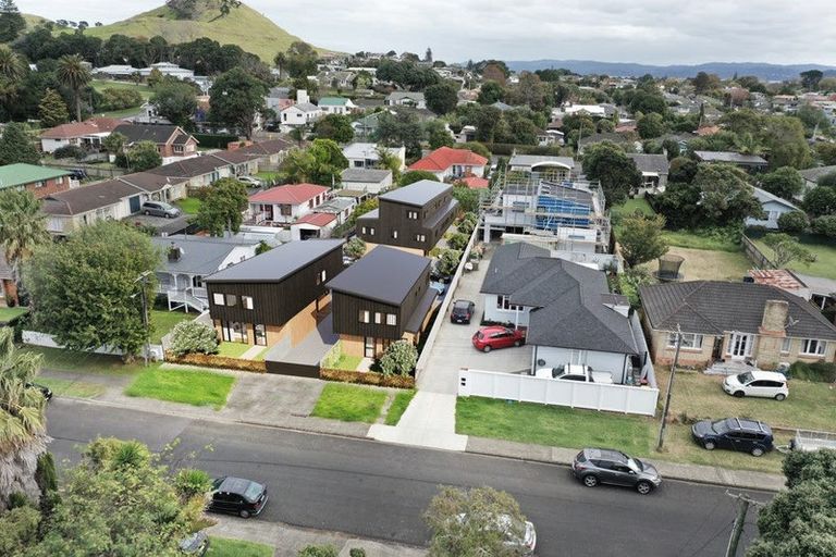 Photo of property in 8 Kohanga Road, Mangere Bridge, Auckland, 2022