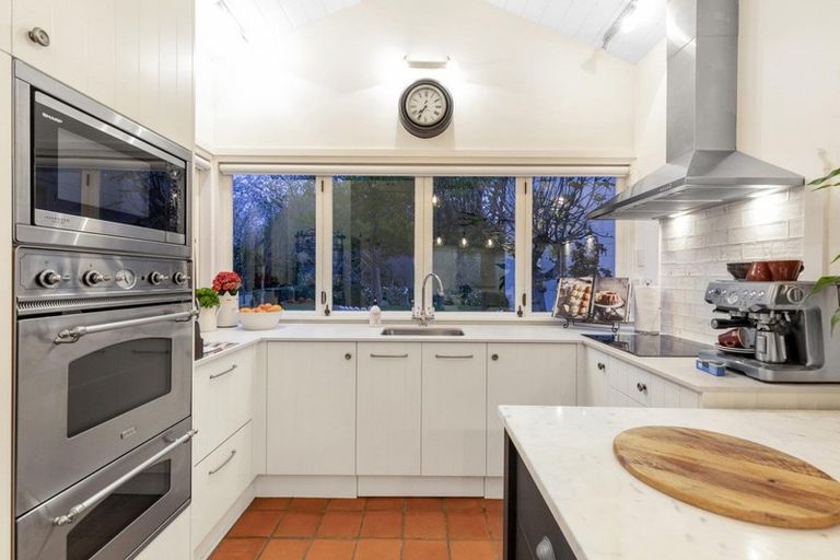 Photo of property in 31 Huanui Street, Ranui, Porirua, 5024