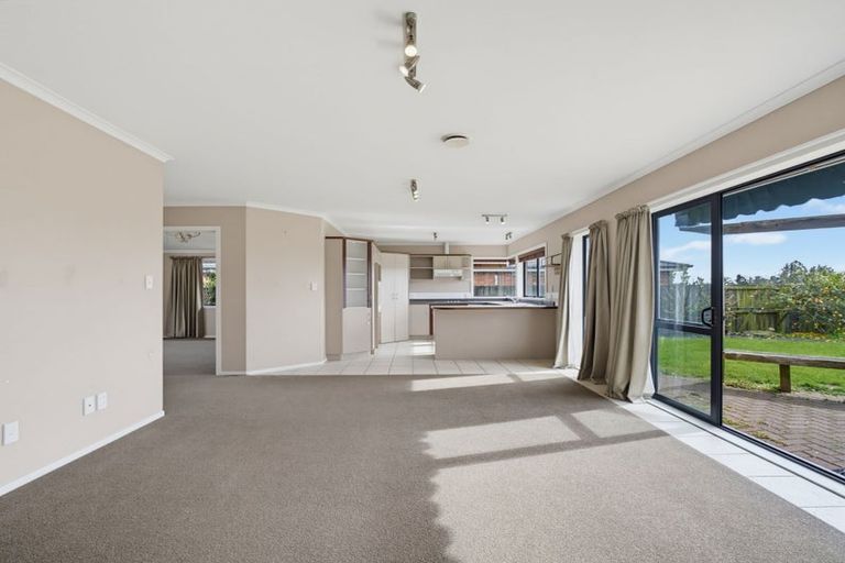 Photo of property in 5 Duggan Drive, Owhata, Rotorua, 3010