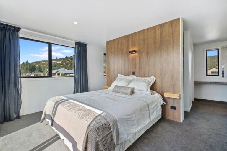 Photo of property in 18 Mount Linton Avenue, Wanaka, 9305