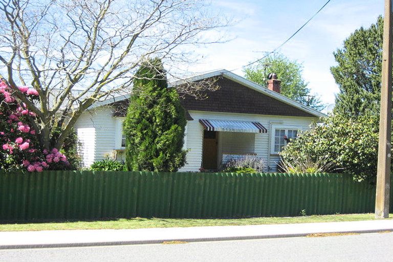 Photo of property in 16 Gouland Road, Spring Creek, 7202