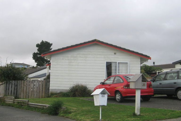 Photo of property in 35 Guadeloupe Crescent, Grenada Village, Wellington, 6037