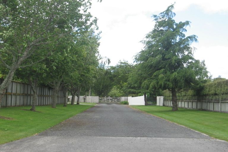 Photo of property in 16 Cowley Drive, Leamington, Cambridge, 3432