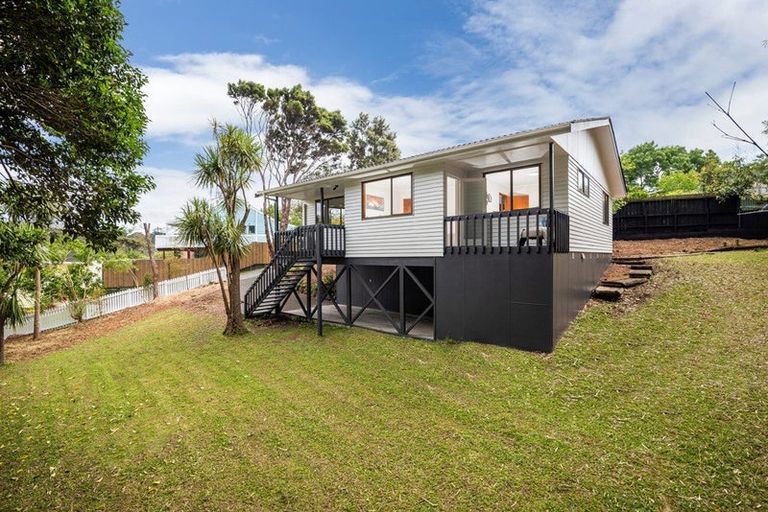 Photo of property in 38 Houston Place, Bayview, Auckland, 0629