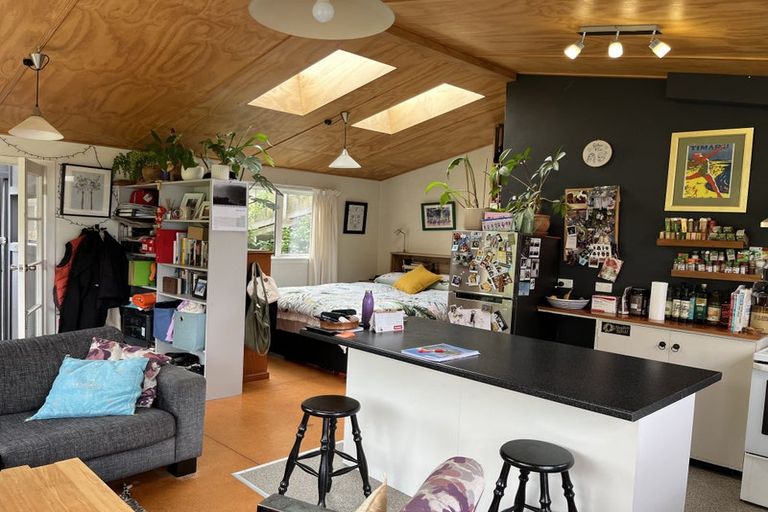 Photo of property in 119 Houghton Bay Road, Houghton Bay, Wellington, 6023