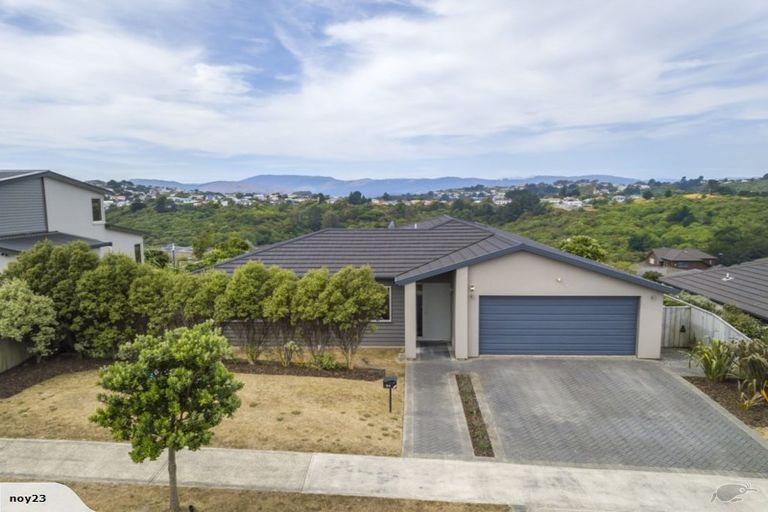 Photo of property in 94 Te Puia Drive, Aotea, Porirua, 5024