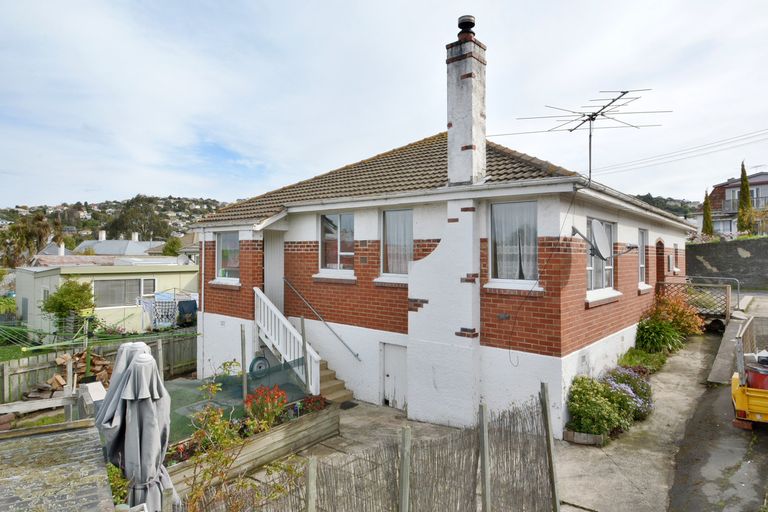 Photo of property in 18 Asquith Street, Caversham, Dunedin, 9012