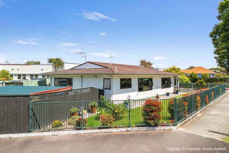 Photo of property in 1/38 Douglas Mclean Avenue, Marewa, Napier, 4110