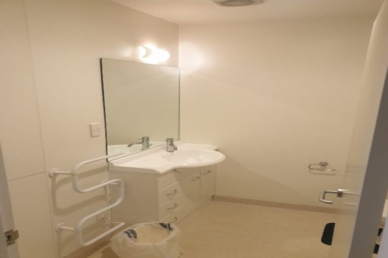 Photo of property in Terrace Heights Apartments, 2/163p The Terrace, Wellington Central, Wellington, 6011