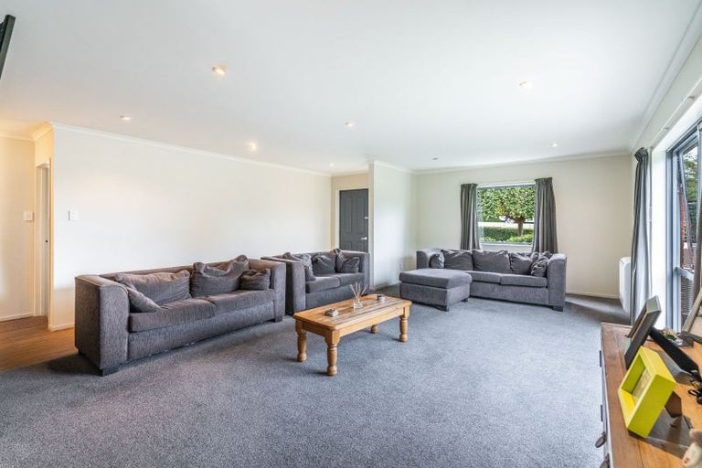 Photo of property in 33 Morton Street, Edendale, 9825